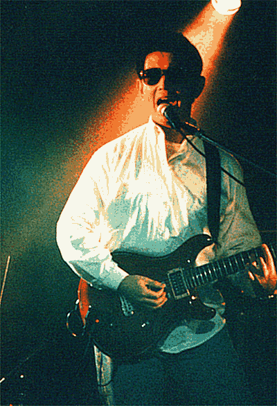 Yutaka sings and plays the guitar.
